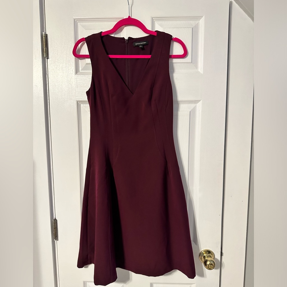 Banana Republic women’s dress, size 4, burgundy. Worn once, good condition.